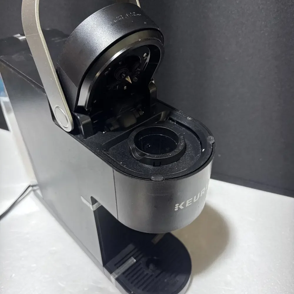 Keurig K-Slim K900 Single-Serve K-Cup Pod Coffee Maker Black